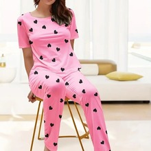 �羳Ů�b���e�Ҿӷ����Q���Ķ���˯���Lѝ�ɼ����b�H�w���s���e