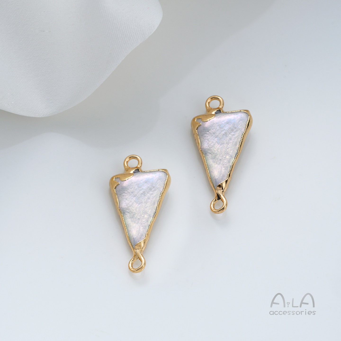 天然バロック異形真珠双穴ペンダントシングル吊り飾り米珠平円形手作りdiy縁取り部品