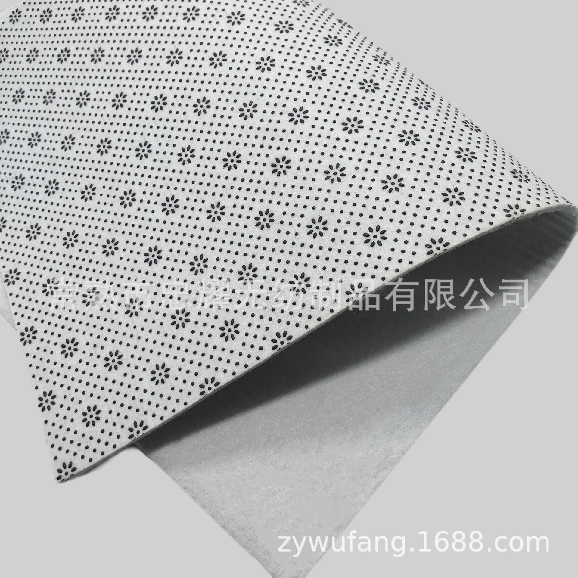 厂家批发家居地毯止滑针刺点塑无纺布地垫防滑滴塑毛毡布宠物窝