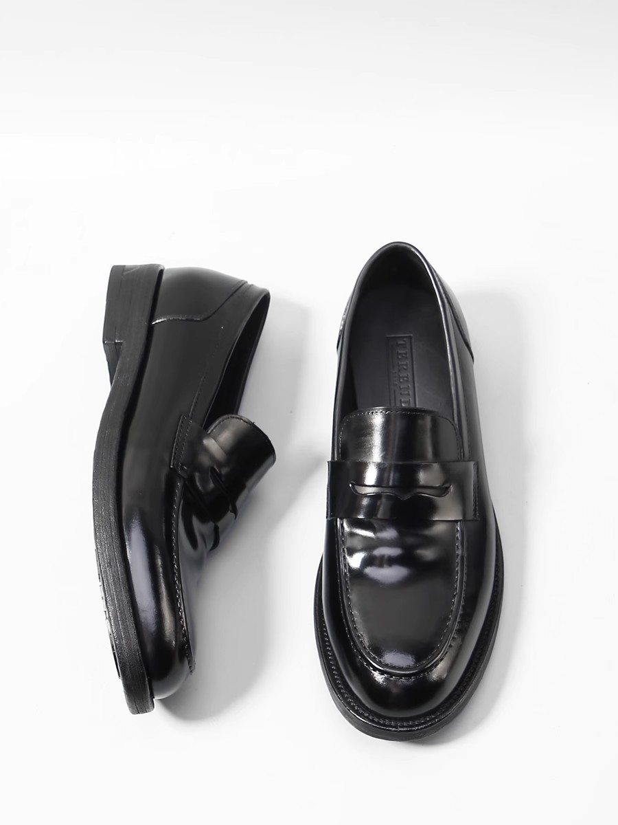 Leather outsole loafers a slip-on wedding shoes Fashion low luxury men's shoes_vogvips.com