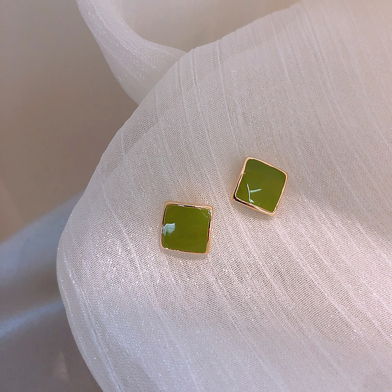 Pendientes de perlas, pendientes de estilo caliente, lujo ligero, pendientes simples de celebridades de Internet, accesorios de Yiwu, venta al por mayor