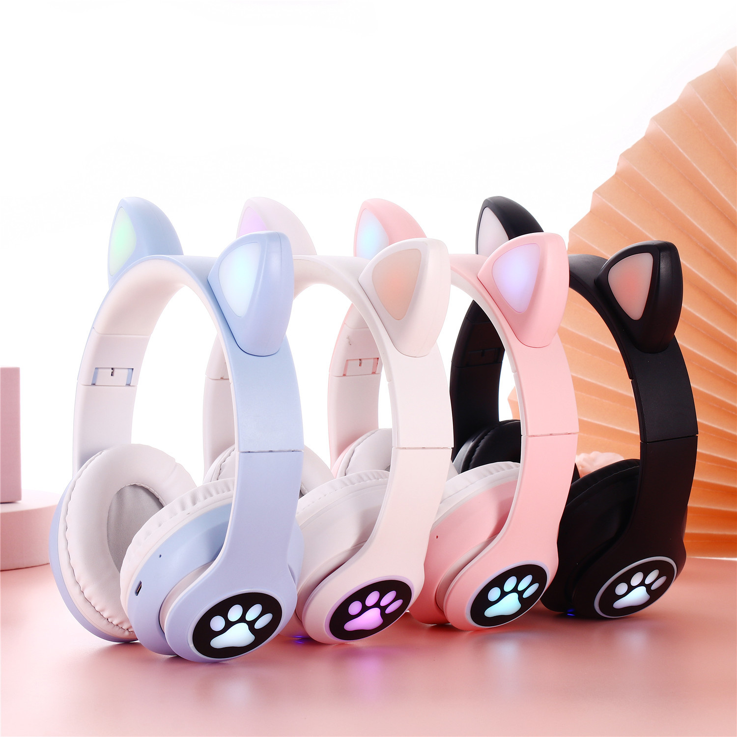 auriculares bluetooth tarjeta inalámbrica deportivo m28 con luces de color LED Apple y Android