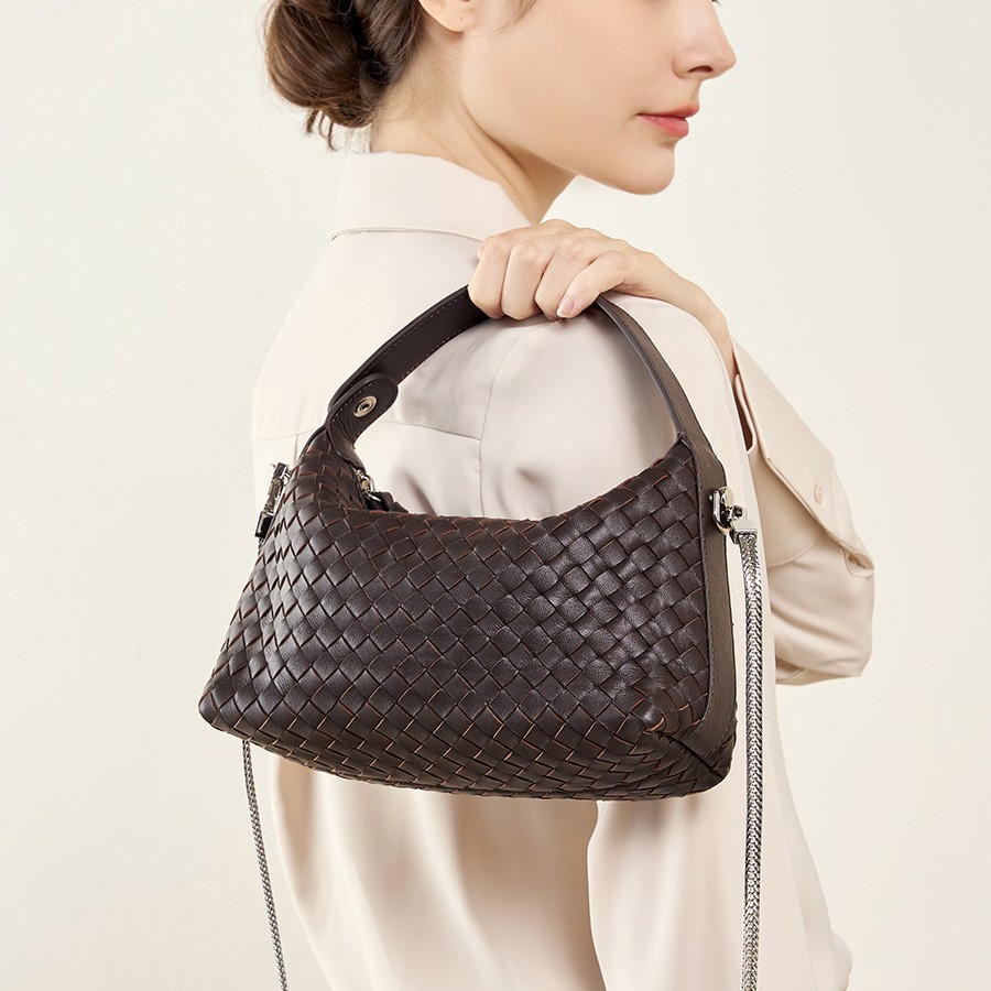 2025 New Niche Genuine Leather Woven Dumpling Bag Sheepskin Chain Crossbody Bag Women's Pillow Bag Handbag