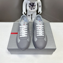 P����ʽ�¿����eЬ��ɫЬ�וr��ƽ�װ�Ь���uͨ����վ؛Դ