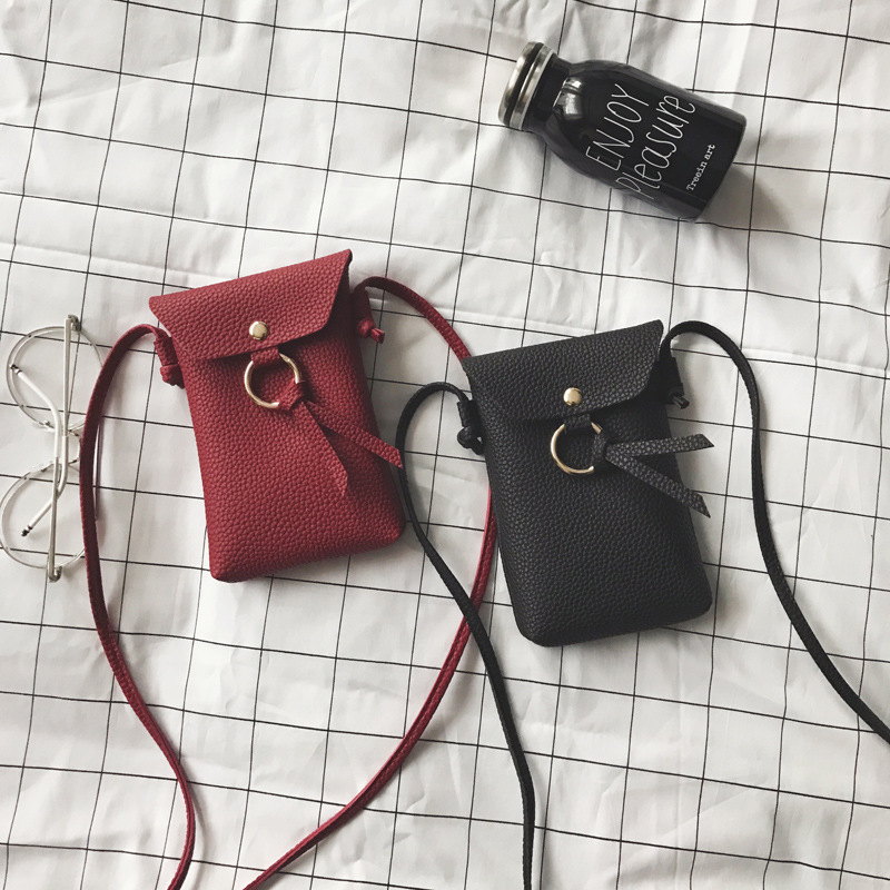 Simple mini bag 2022small bags foreign trade cheap wholesale Women's bag shoulder bag fashion mobile phone bag small bag Simple mini bag 2022small bags foreign trade cheap wholesale Women's bag shoulder bag fashion mobile phone bag small bag