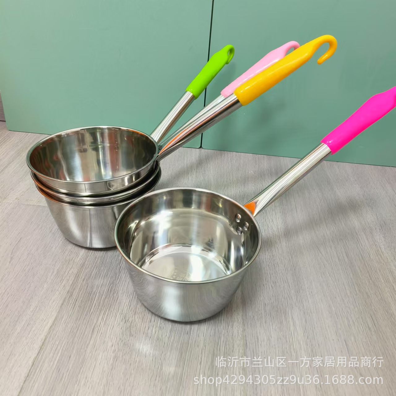 Cucharón para Agua Comercial de Aleación de Hierro con Mango Largo para Cocina