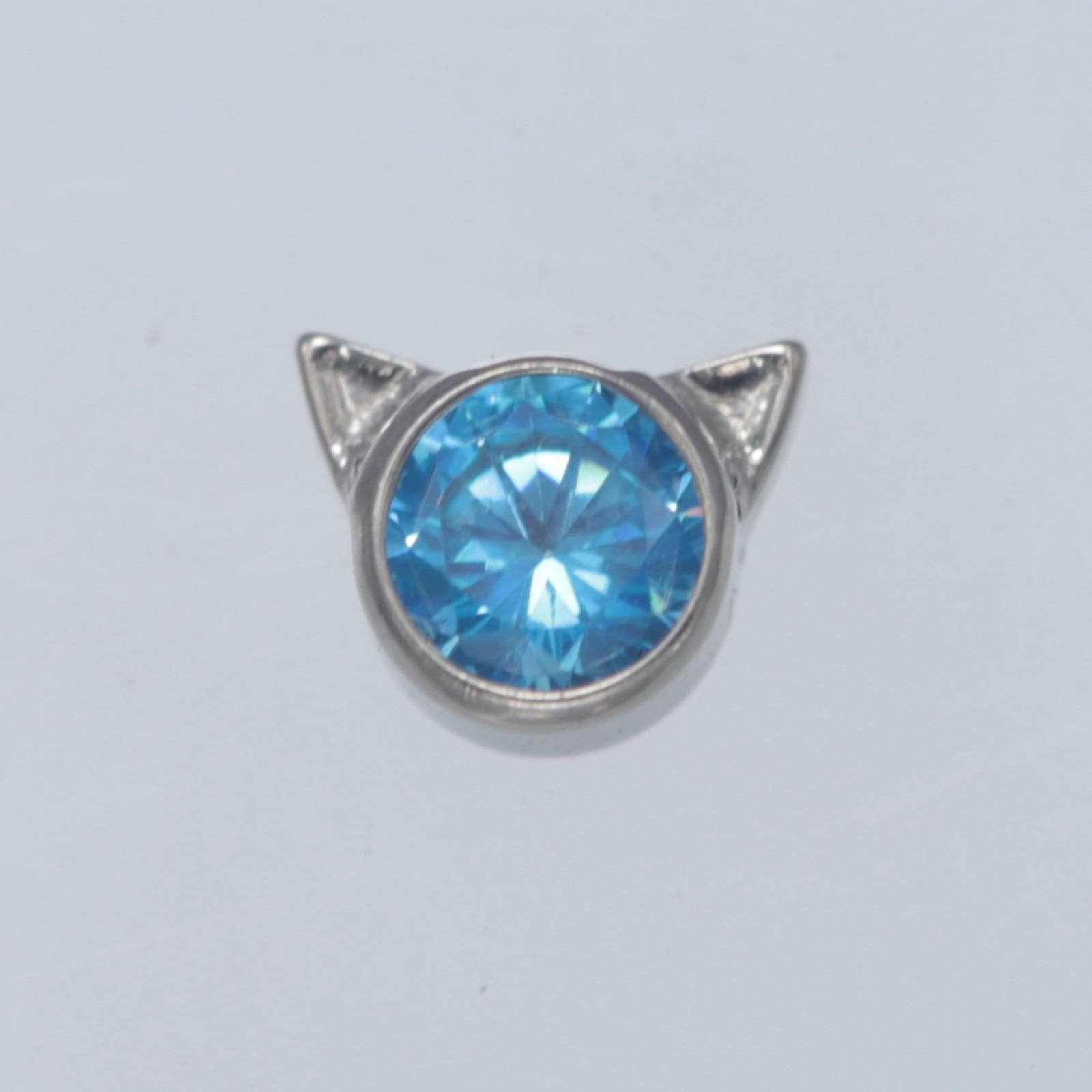 G23 Titanium Little Devil Cat Zircon Bone Internal Thread Nose Stud_voghion.com