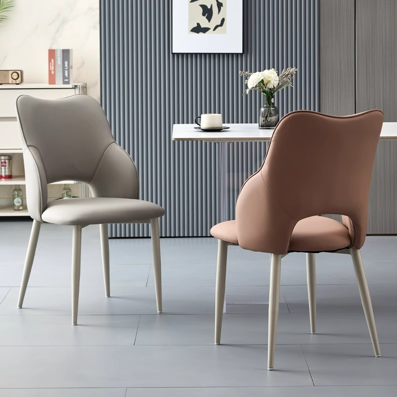 Taburete de lujo ligero minimalista italiano, silla de respaldo, silla de comedor de celebridades de Internet para el hogar, silla de estilo crema de alta calidad, simplicidad moderna