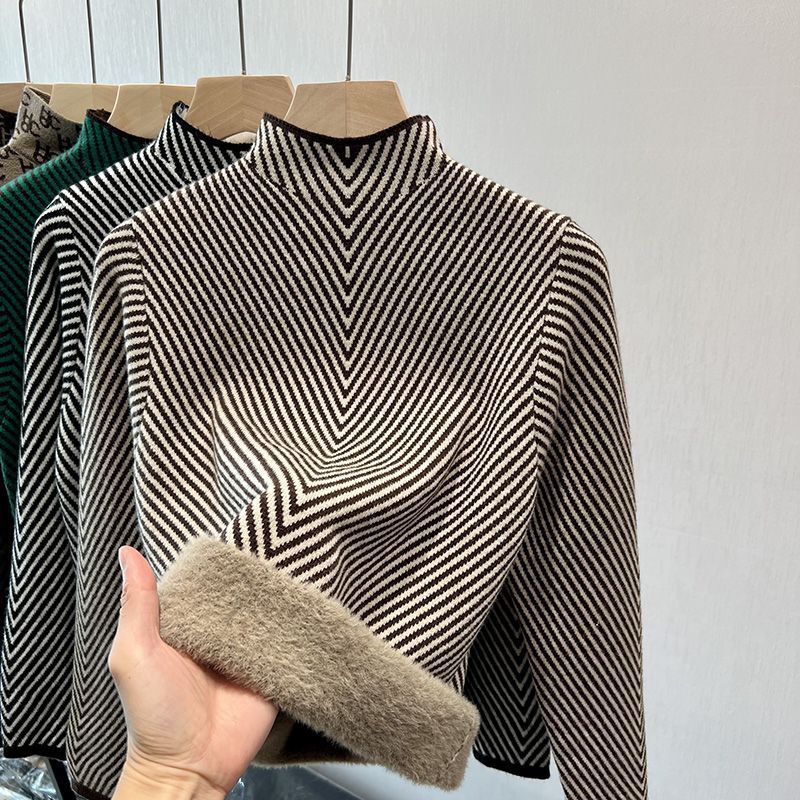 Sweater in Green Coffee Color