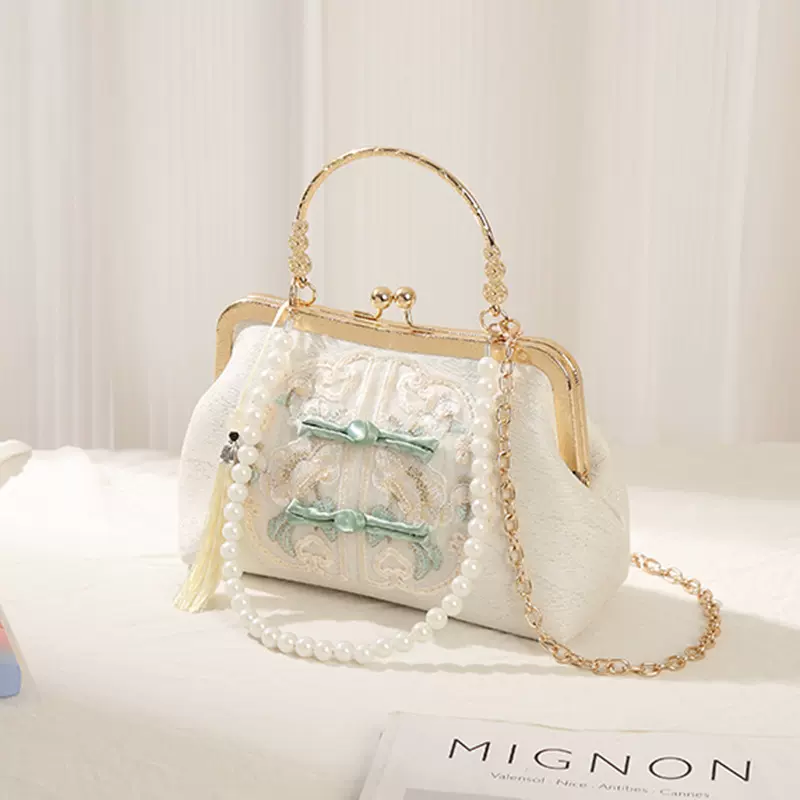 新中式国风刺绣盘扣手拎包女春季缎面气质女包搭配马面裙旗袍包包