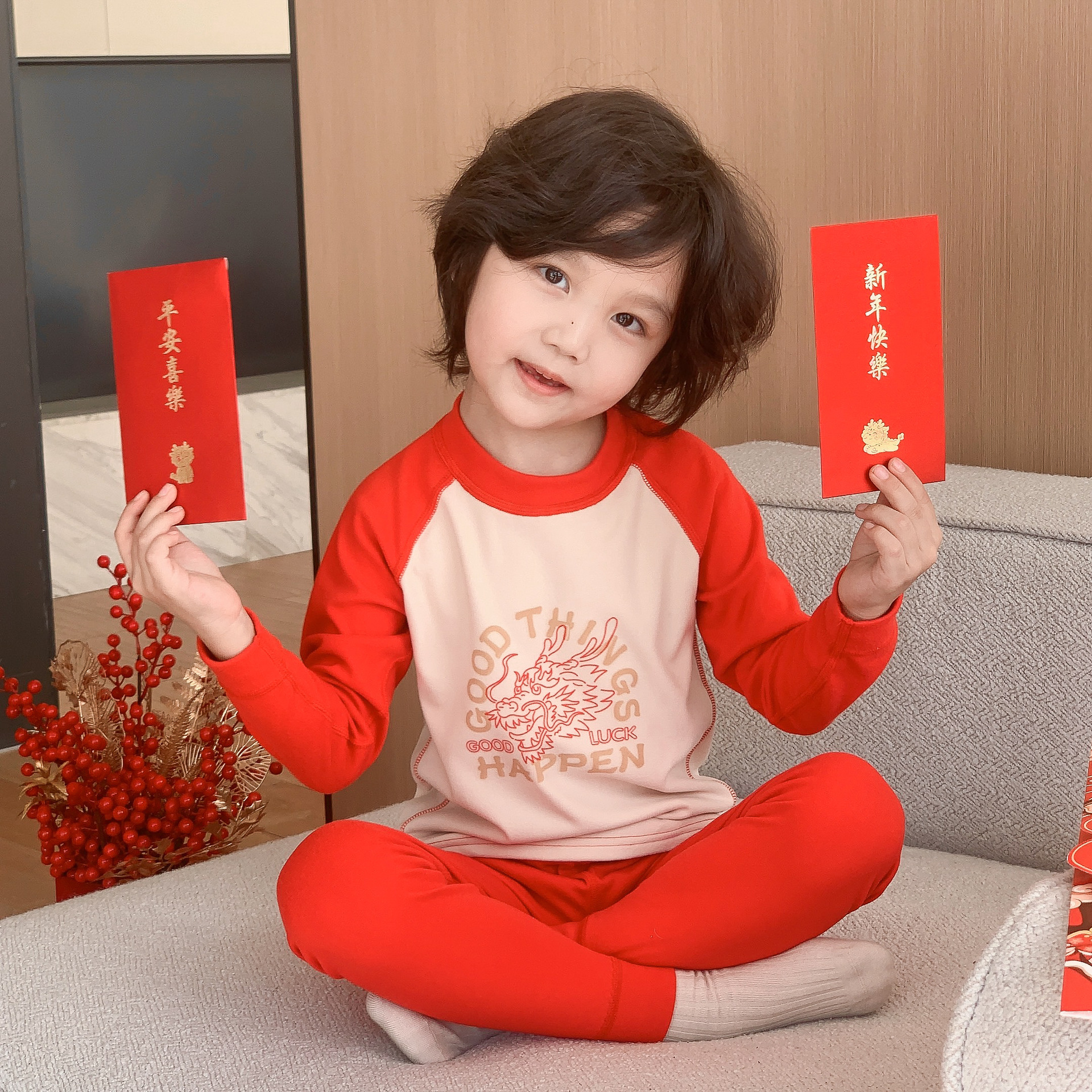 Año de nacimiento los niños terciopelo traje caliente del muchacho dragón rojo sin hueso ropa otoño pantalones largos Año Nuevo pijamas homewear