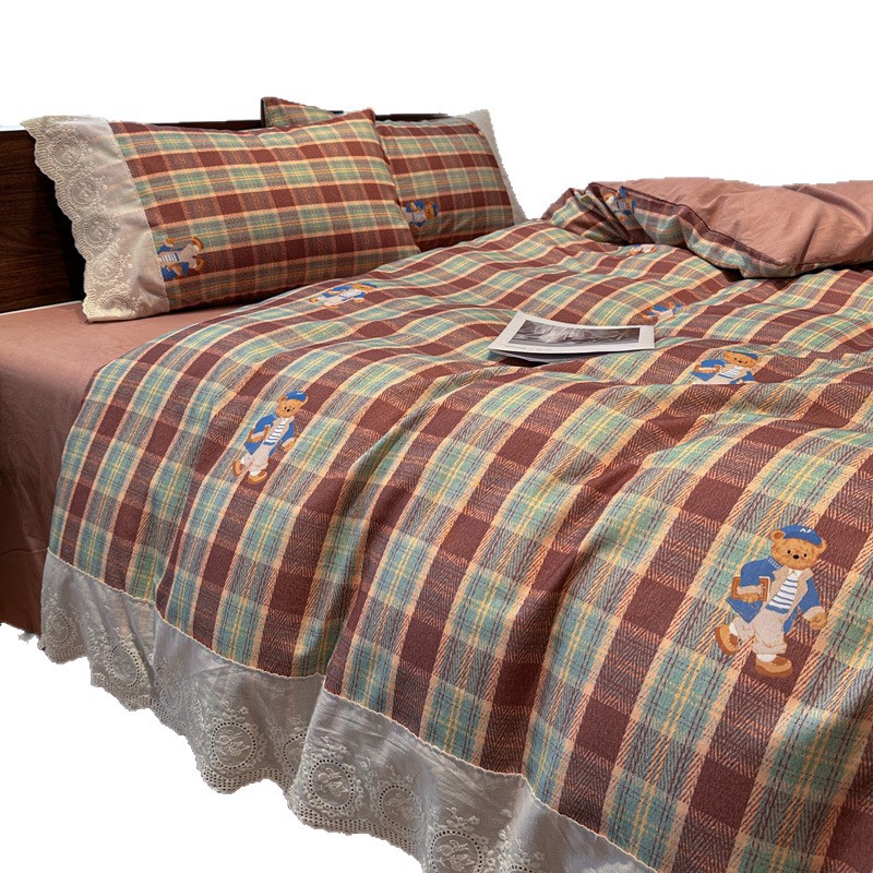 Vintage Cotton Bedding Four Piece Set With Lace Trim And Sheets_voghion.com