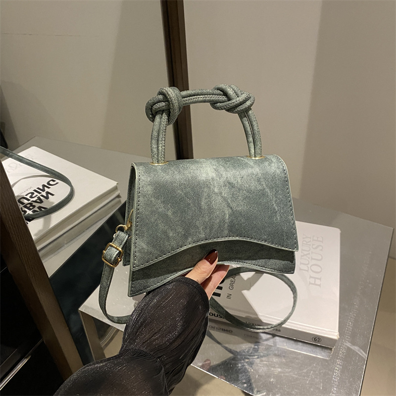 Bolsos de moda para mujer 2024 otoño nueva tendencia bolso de hombro de moda bolso de mensajero casual simple bolso cuadrado pequeño de color sólido
