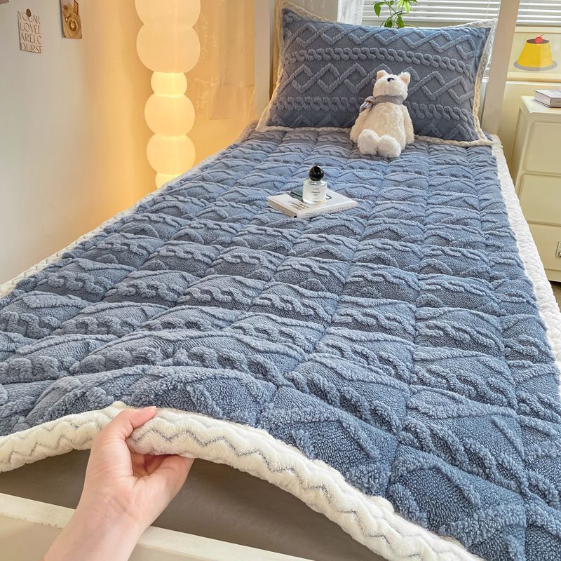 Class a Taffeta Mattress Warm Milk Velvet Jacquard Mattress Mattress Bed Pad Mattress Pad Bed Cover Soft Cushion Blanket