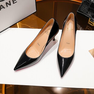 CLͬ����^�߸�ЬŮ2026�¿���\���Ըаٴ���ɫ��Ƥ���|��Ь