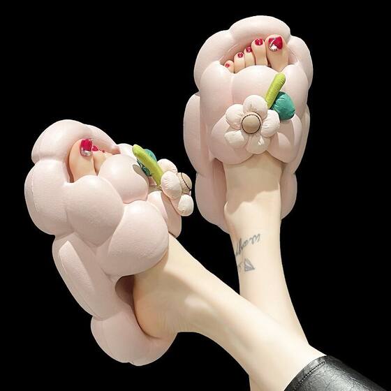 Yuhua Stone Slippers That Feel Like Stepping on Shit, Women's Summer Outer Wear Cartoon Cute Flower Thick-soled Non-slip Beach Couple Slippers