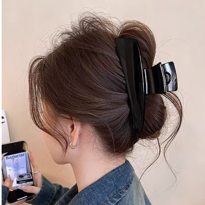 Irregular trapezoidal gripper [black]