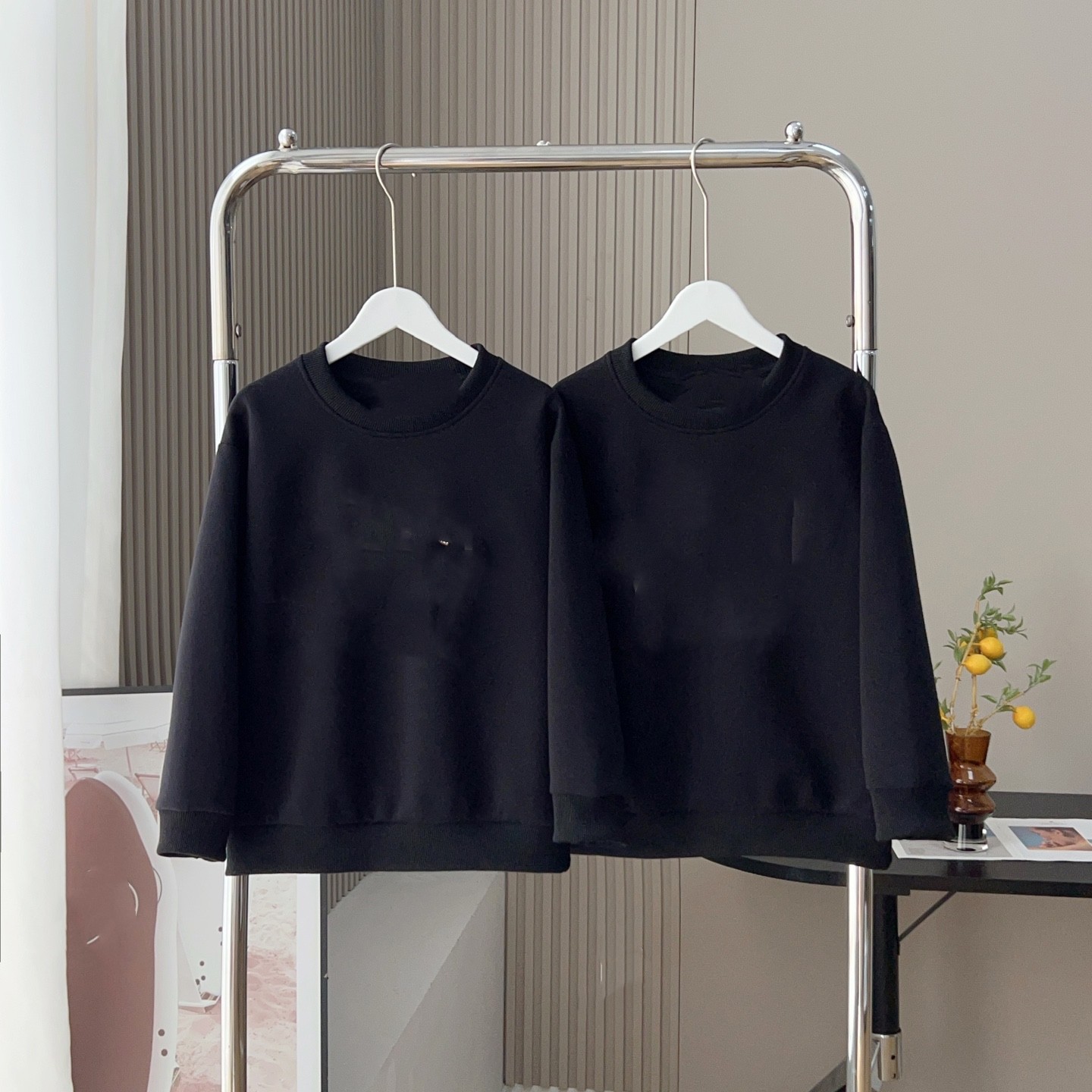 70648 New hooded sweatshirt