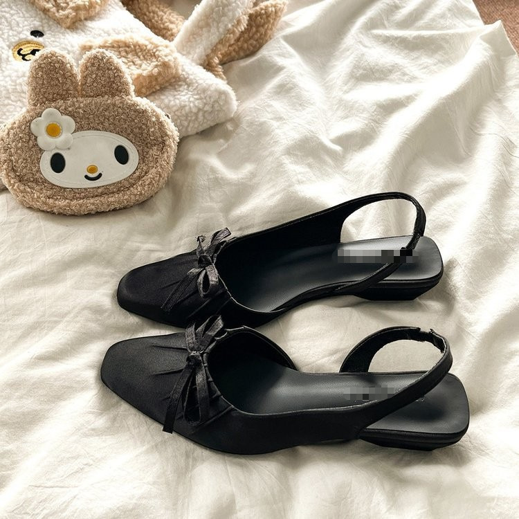Pequeñas sandalias casuales francesas de punta plana zapatos individuales para mujeres 2026 verano nuevas sandalias de arco de hada para mujeres