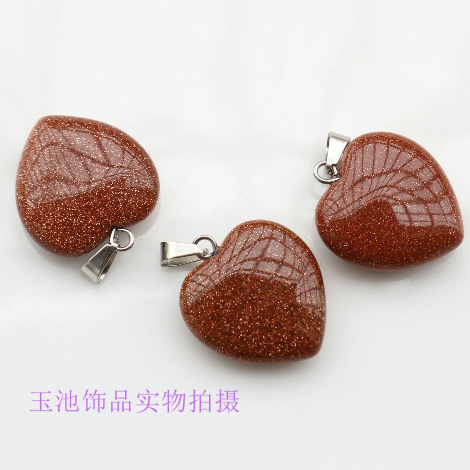 Venta transfronteriza de amor amor amor amoroso colgante verde Dongling pequeño corazón de melocotón colgante orejas accesorios diy