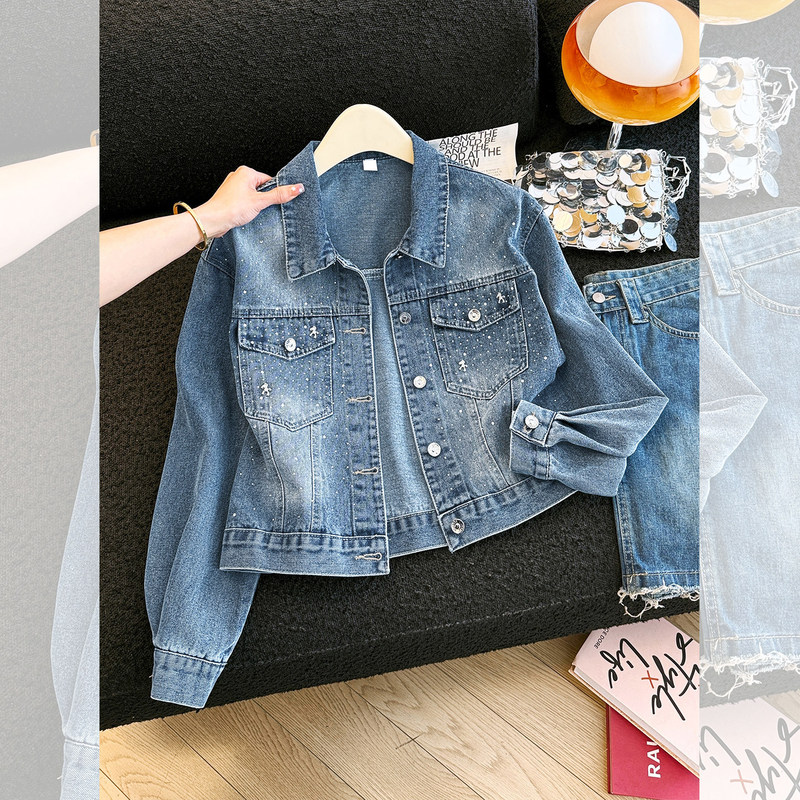 Korean-style vintage beaded and rhinestone denim jacket for women, short spring/autumn 2026 new model, heavy-duty jacket for petite women