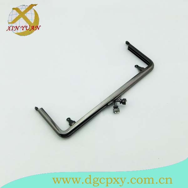 供应黑色手袋五金铰,钱包铰,银包铰  ，五金口架