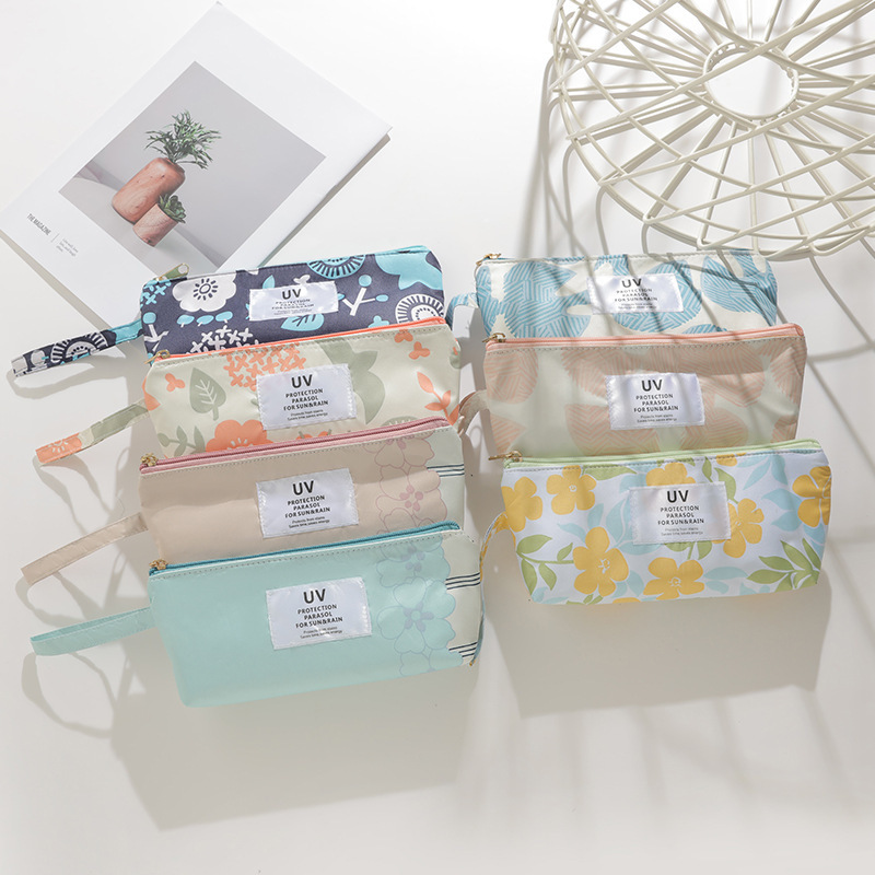 Japanese Style Fresh Handbag Handbag Umbrella Ultra Light Small Folding Umbrella Windproof Sunscreen Sun Umbrella Black Rubber Sunshade