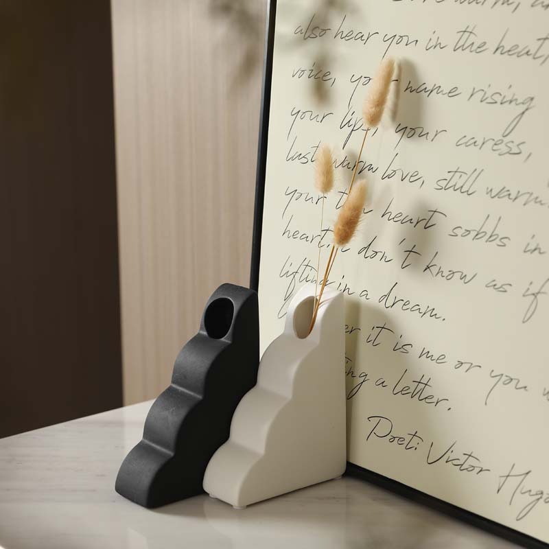 Vaso de cerámica en blanco y negro ornamentos ins <unk> viento tranquilo sala de estar flores secas decorativa puerta de entrada decoración gabinete de televisión al por mayor