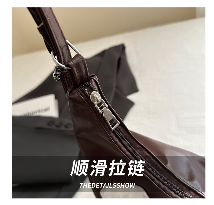 The new autumn and winter 2024 fashion cartoon backpack with simple, individual and niche design, single-shoulder bag and commuter tote bag undefined