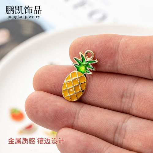 Cartoon metal keychain creative student bag pendant personalized accessories plant alloy dripping oil daisy pendant