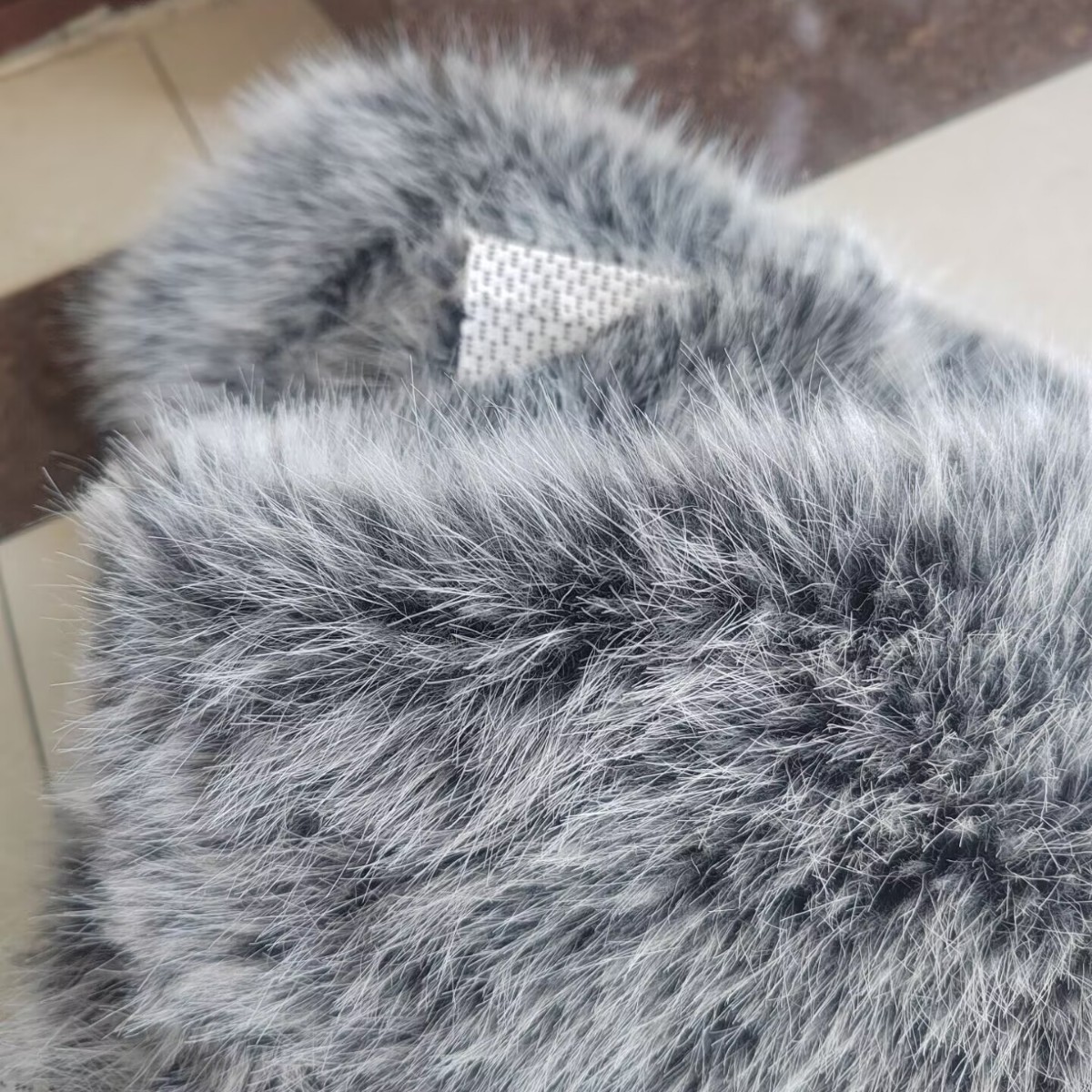 黑夹白阳离子长毛绒 现货 人造毛皮草 帽檐毛 大身面料
