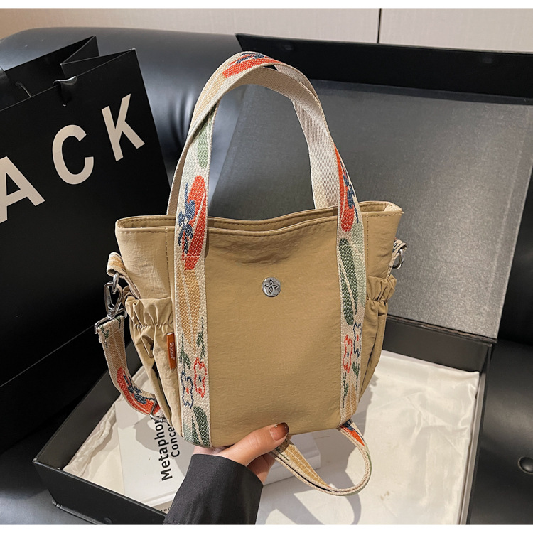 Bolso de tendencia transfronteriza para mujeres 2026 nuevo estilo casual simple hombro mochila de mujer viaje de moda bolso de cubo