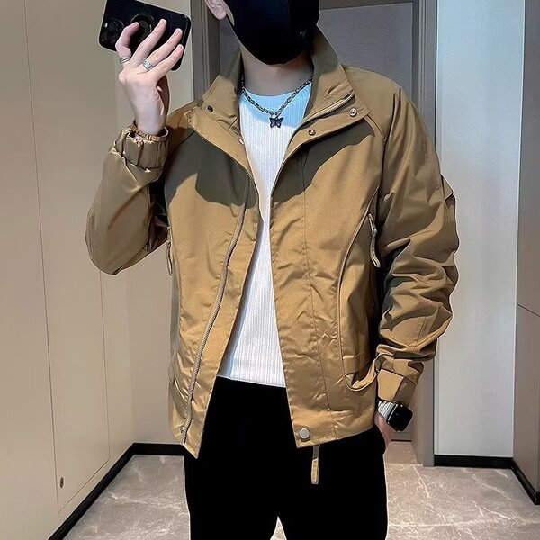 High quality demi-season travel jacket for leisure for men and women