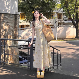 ��ʽС���L�Sɫ�黨�������B��ȹŮ�b�ļ��¿�С���������@���Lȹ