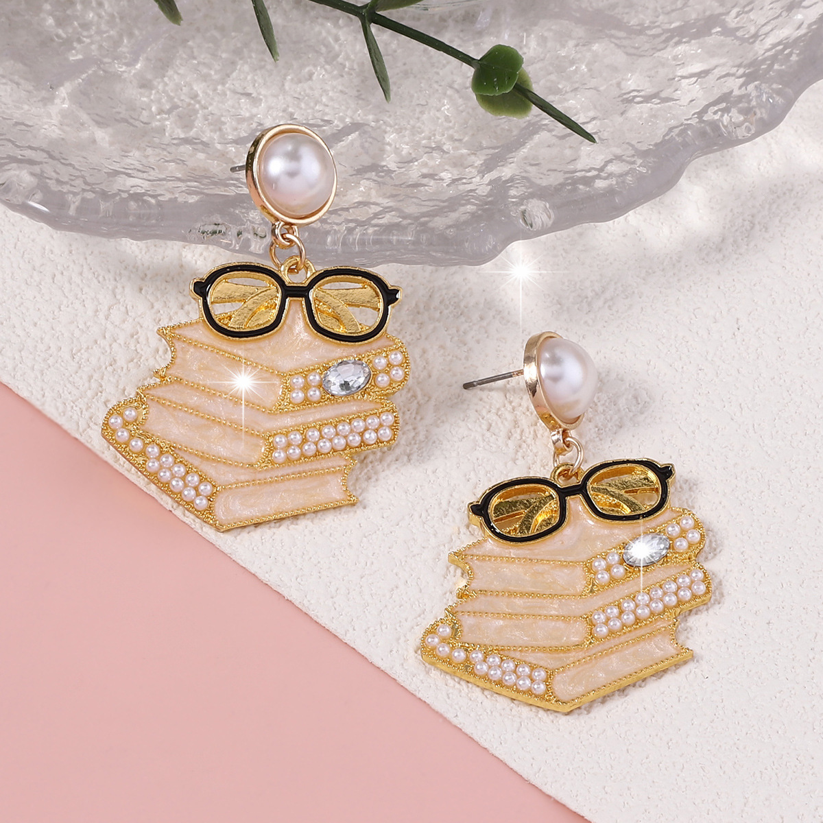 Pendientes Con Diseño Creativo Personalizado, Bonitos Y Exquisitos Libros, Pendientes De Gota De Doctor, Perlas De Imitación, Gafas De Moda, Pendientes De Nicho display picture 6