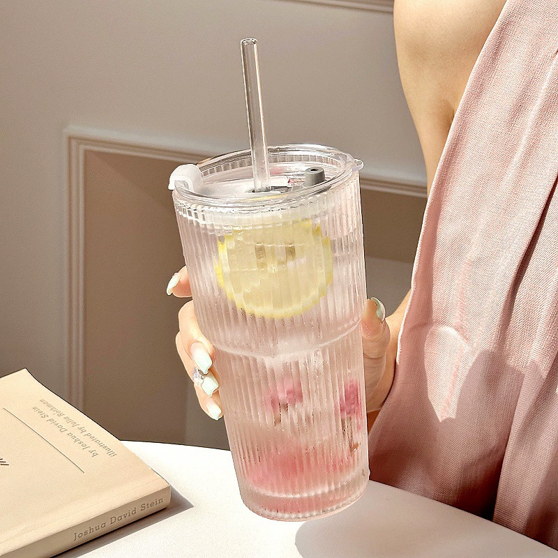 Capacious straw, glass fruit tea, coffee tea cup with glass