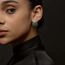 ƷȻEmeraldСOӋ߼нָpݶŮ