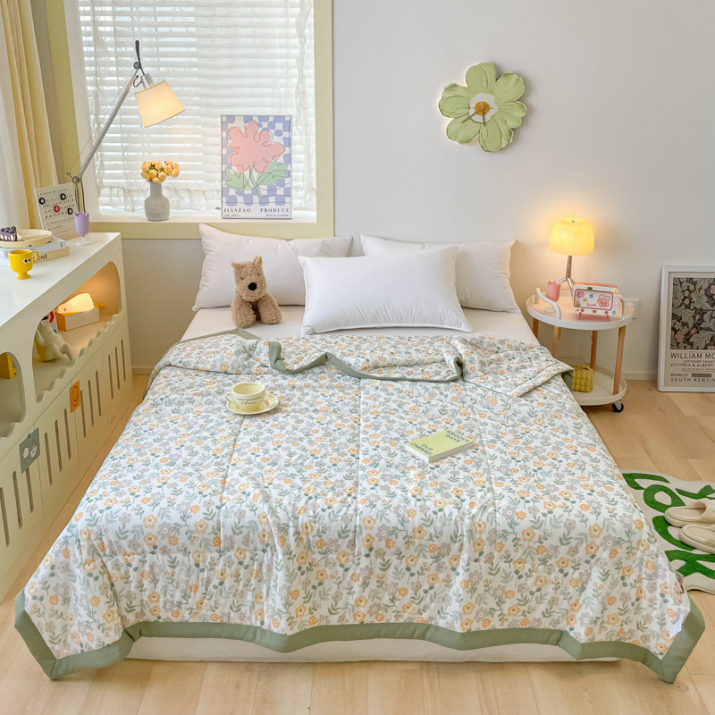 Ice Cream Summer Cooling Quilt Air-conditioned Quilt Cooling Quilt Summer Single and Double Ice Silk Summer Quilt Thin Quilt Core Washable Machine Washable