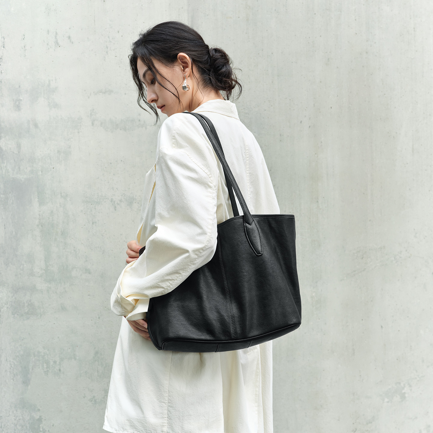 Qiu Vegetable-Tanned Leather Large Capacity Tote Bag For Women, Genuine Leather Casual Shoulder Bag, 2025 New Arrival - Thumbnail 2