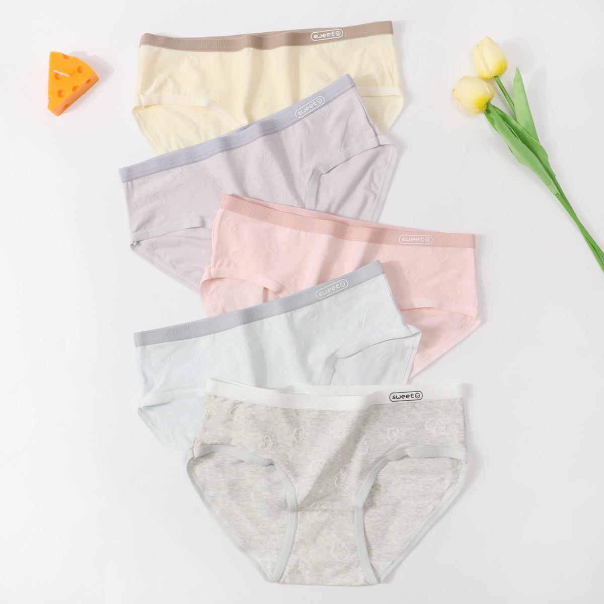 Japanese Women's Pure Cotton Panties Women's Cotton Crotch Antibacterial Mid-Waist Girl's Traceless Comfortable Breathable Women's Trip