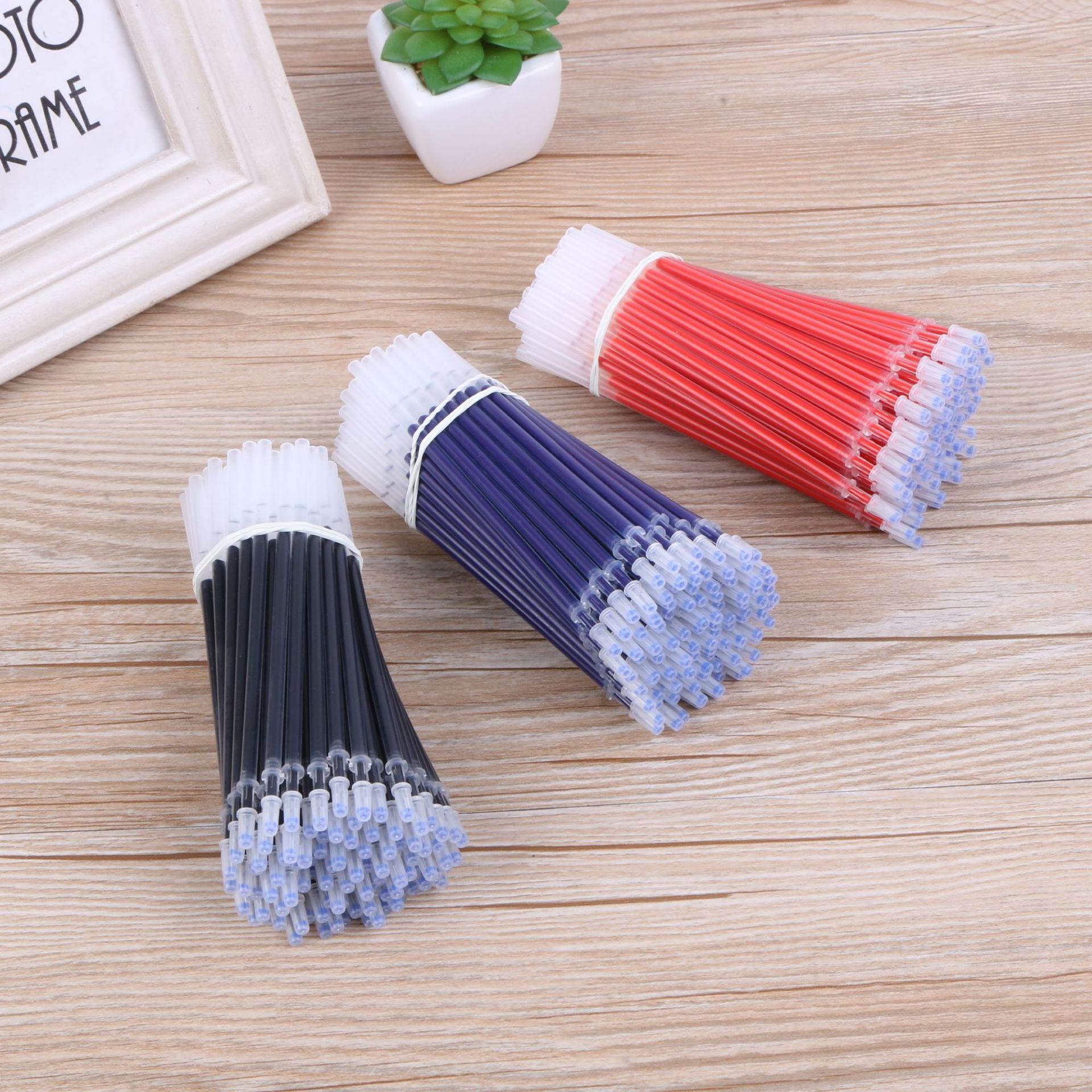 Neutral refill bold 0.5mm bullet water refill Black universal refill factory wholesale