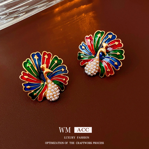 Vintage jewelry, medieval marked retro earrings, light luxury, high-end earrings, palace style jewelry, new wholesale