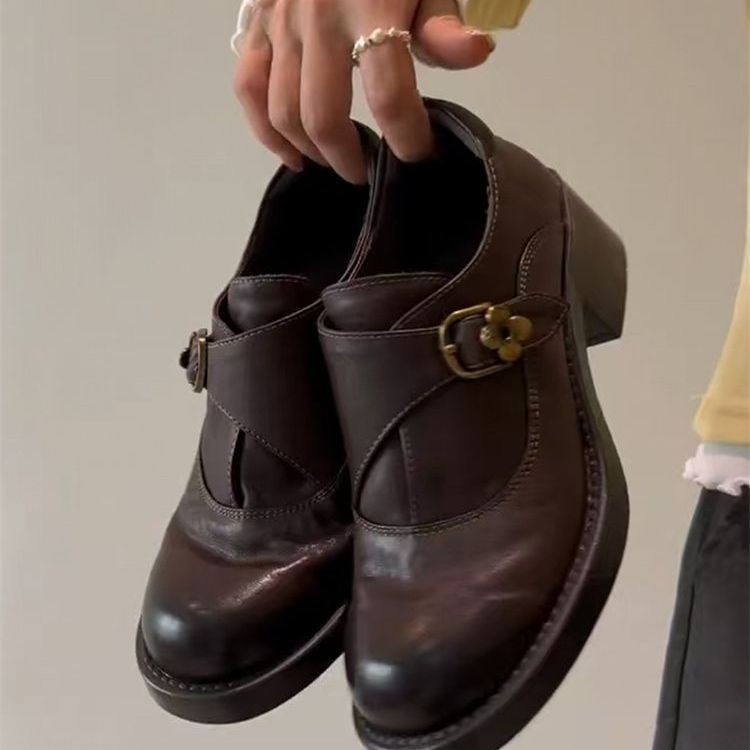 Botón de cinturón retro, zapatos de talón grueso Lefour, 2026 nuevo estilo británico universal, cabeza redonda, zapatos de cuero cómodos para mujeres