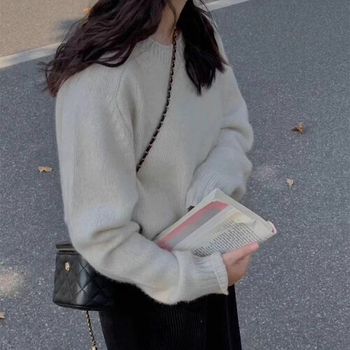Vintage Lazy-Style Solid Color Crewneck Sweater for Women – 2025 Fall/Winter, Loose-Fit Pullover with Soft, Creamy Texture