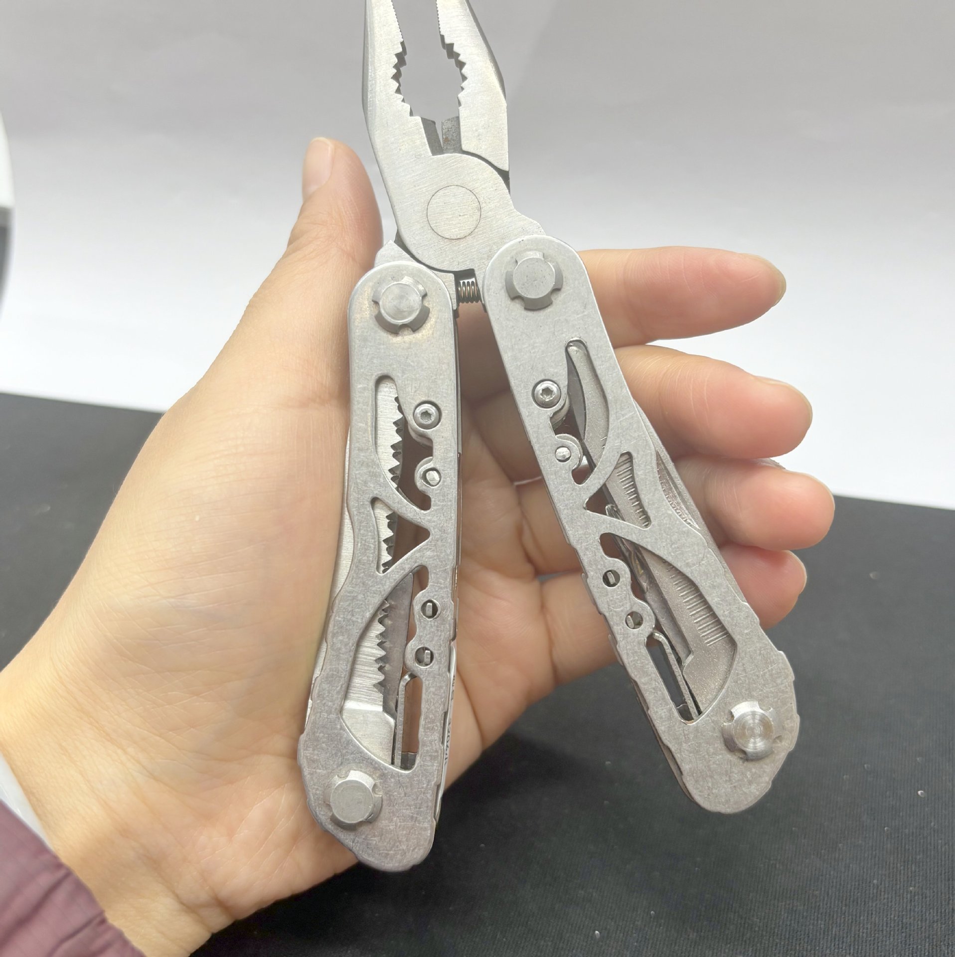 不锈钢多功能工具钳折叠钳子户外组合工具多用钳小号野营用品便携