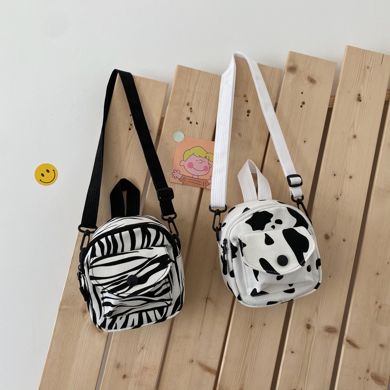 New Japanese original horn, girl cute bag female Korea INS vintage milk cattle canvas bag student Messenger bag