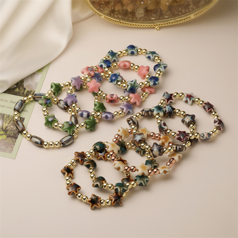 Creativo nuevo color estrella pulsera de cuentas de cerámica niña novia regalo pequeño cuentas de cobre pulsera con cuentas punto de fábrica