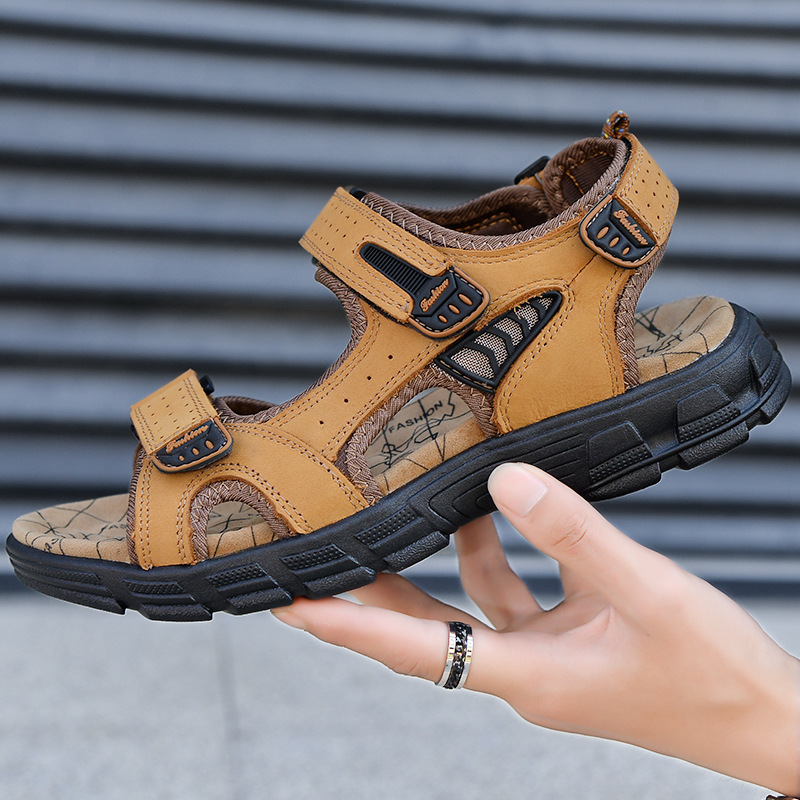 Summer Sandals Open Toe First Layer Cowhide Men's Beach Shoes Soft Sole Fashion Large Size Outdoor Casual Shoes Summer Sandals Open Toe First Layer Cowhide Men's Beach Shoes Soft Sole Fashion Large Size Outdoor Casual Shoes