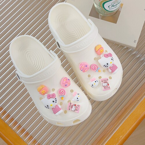Cross-border new cute cartoon perforated shoes sweet KT cat finished shoes flower decoration perforated shoes accessories wholesale