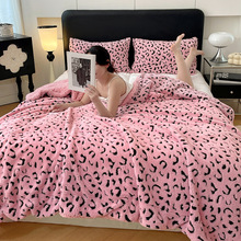 跨境双层毛毯豹纹塔芙绒毛毯子羊羔绒办公室午休毯保暖披肩空调毯